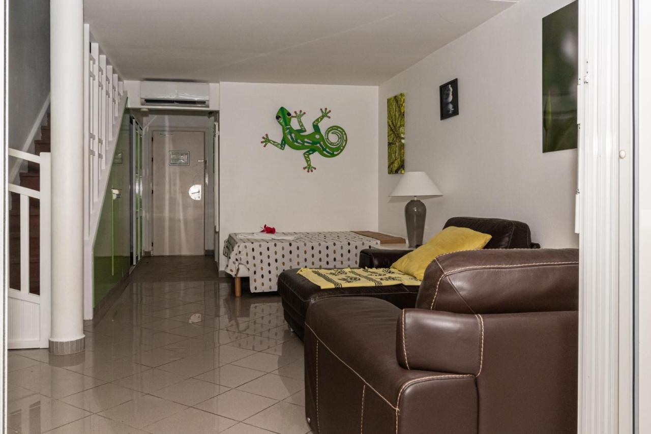 Studio En Duplex , Face A La Mer Le Gosier  Eksteriør billede