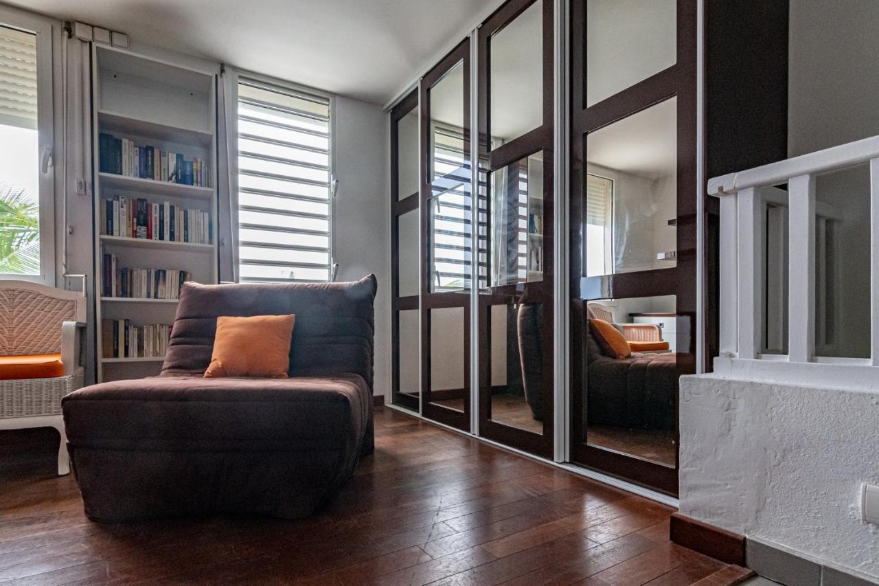 Studio En Duplex , Face A La Mer Le Gosier  Eksteriør billede